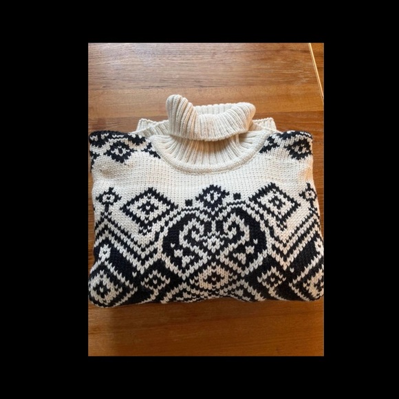 Dale of Notway Blomdalen Sweater - Picture 3 of 6
